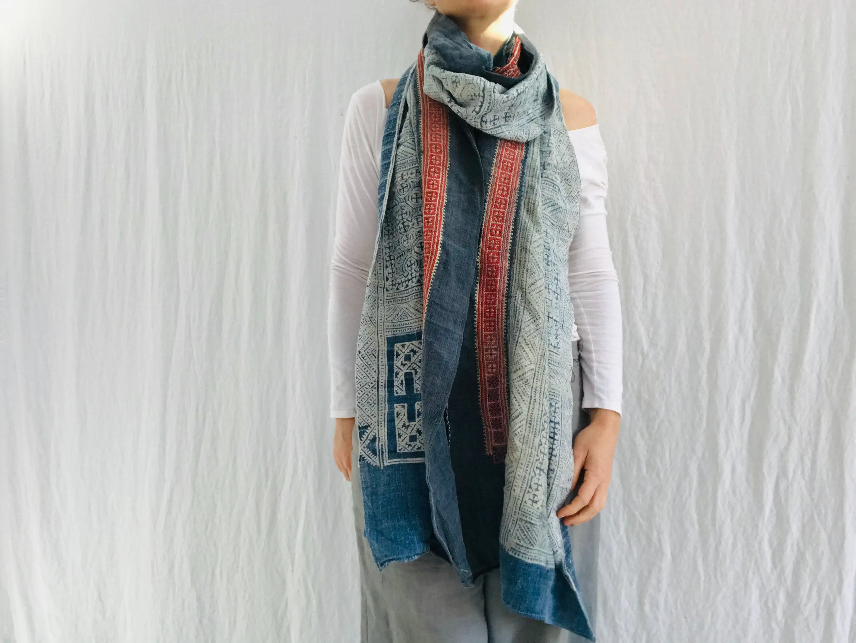 Vintage Hmong Indigo Hemp Linen Scarf, Wrap. Batik